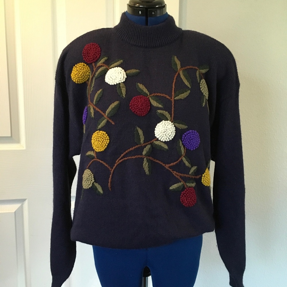 VINTAGE Alfred Dunner Cottagecore
 Navy Blue Embroidered Floral Sweater - Picture 6 of 13